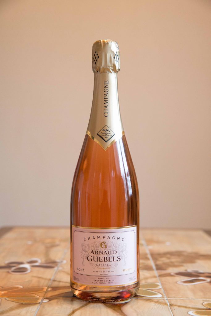 Bouteille-rosé-champagne-arnaud-guebels